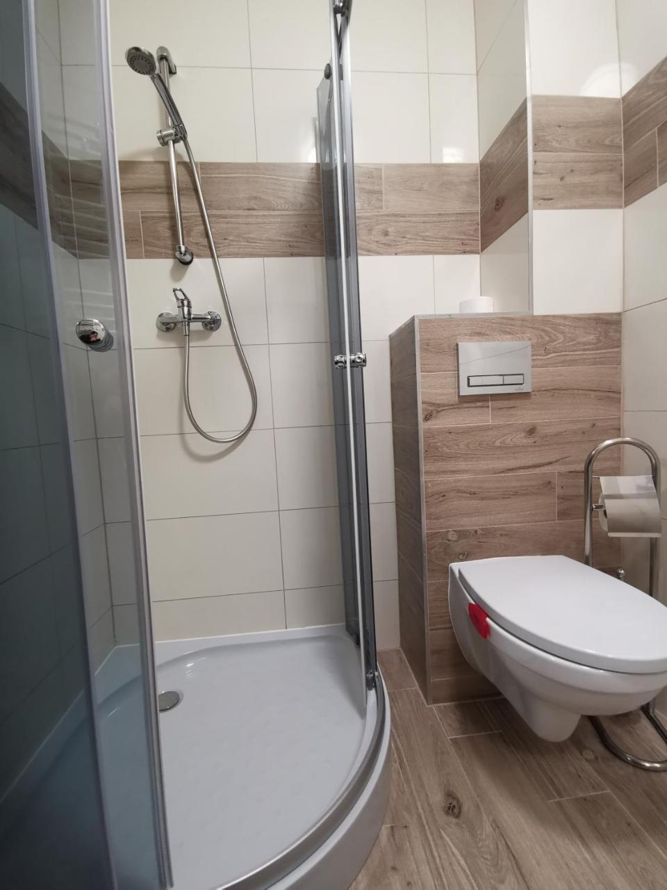 Standard Double or Twin Room,750077030:JPEG